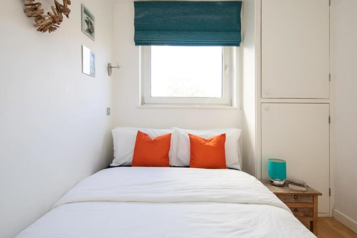 Sunny & Modern Near The Beach & Village W Parking Ист-Уиттеринг Экстерьер фото